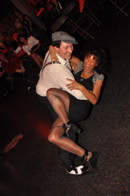 min 2010 11 13 fous swing 383